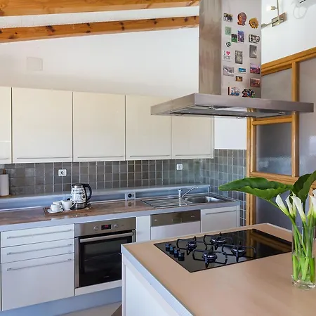 Carol Royal * Cavtat