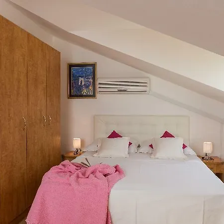 Carol Royal Appartement *