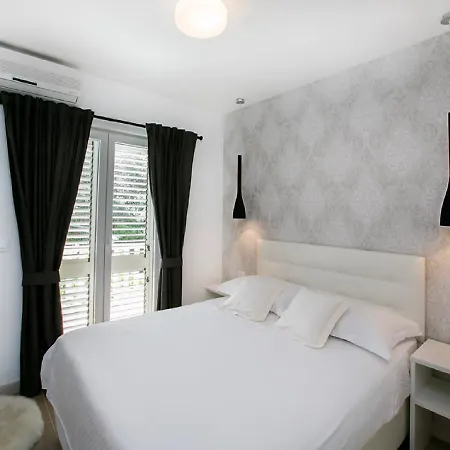 Carol Royal Appartement *