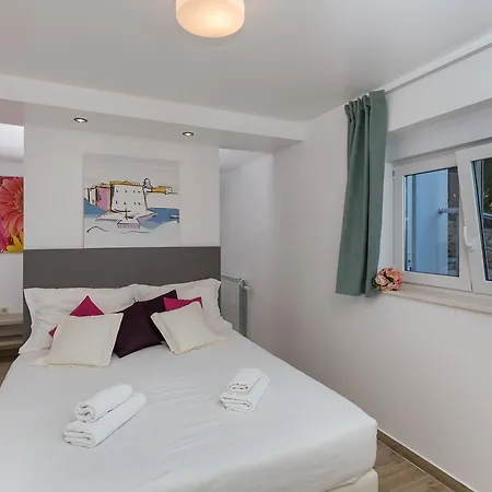 Carol Royal * Cavtat