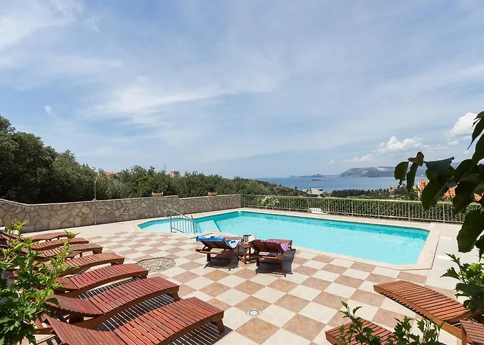 Carol Royal Appartement