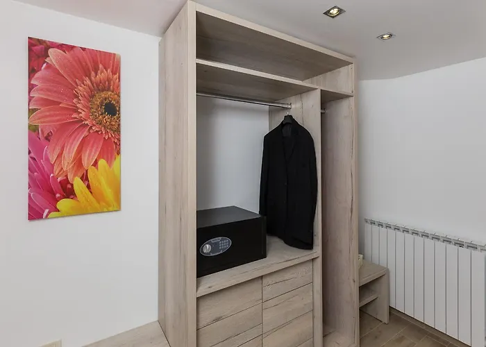 Carol Royal * Cavtat